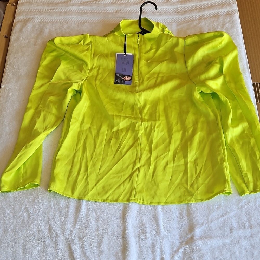 Future Collective Lime Green Mock Neck Puff‎ Sleeve Long Sleeve Blouse Size XS